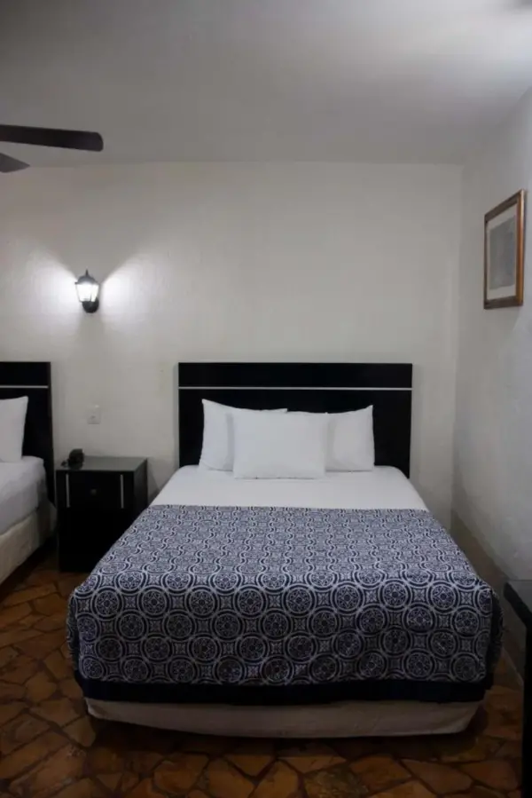 Hotel Santa Ana 9